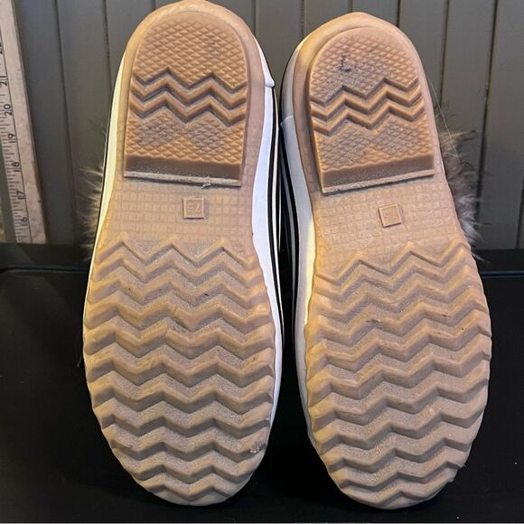 Portland Cairo 3M Insulated Faux Fur Trim Water Resistant Boots 7.5 - Picture 7 of 10